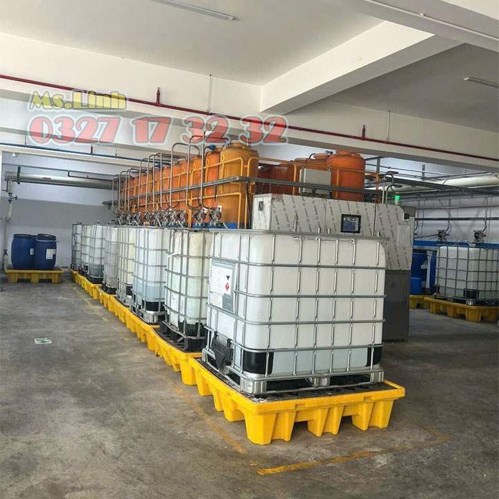 bao-dam-an-toan-luu-chua-hoa-chat-voi-pallet-tran