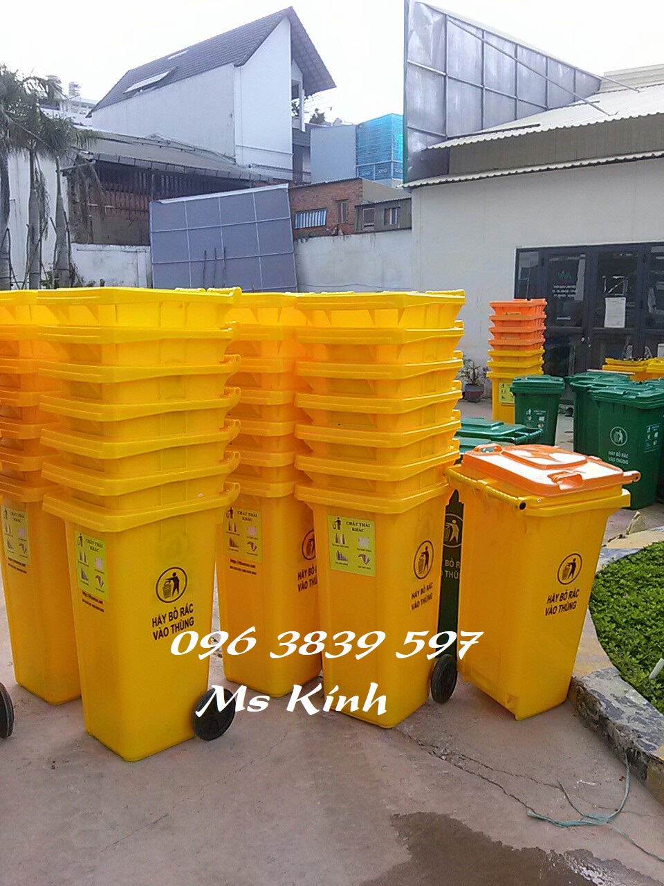 thung_rac_120l_vang_2_-_copy